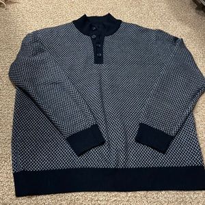 Untuckit XL sweater